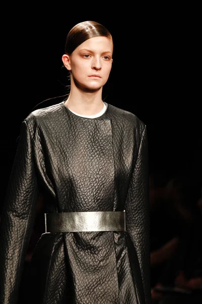 Look 24